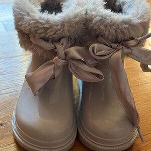 Igor brand winter boots size 6 (22)